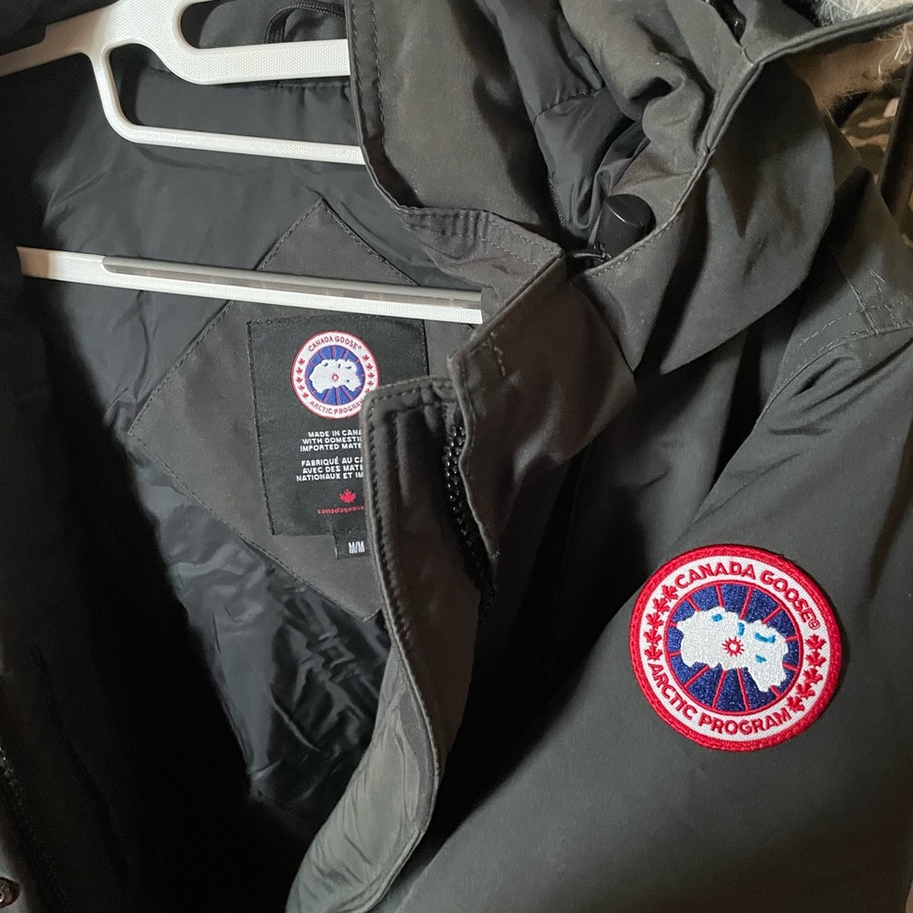 Canada Goose, Size Medium, Forest Green